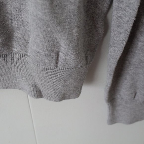 H&M L.0.G.G Crew Neck Long Sleeve Grey Sweater NWOT - Picture 3 of 4